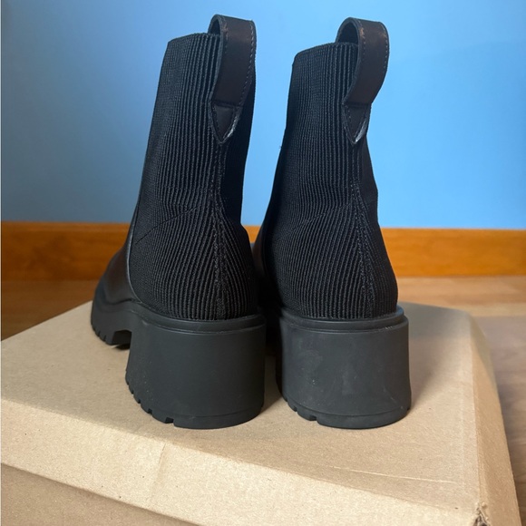 Steve Madden Black Chunky Heel Ankle Boots- Holley - Picture 7 of 8